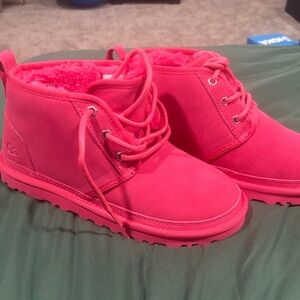 UGG Women's Bright Pink Classic Chukka Boots